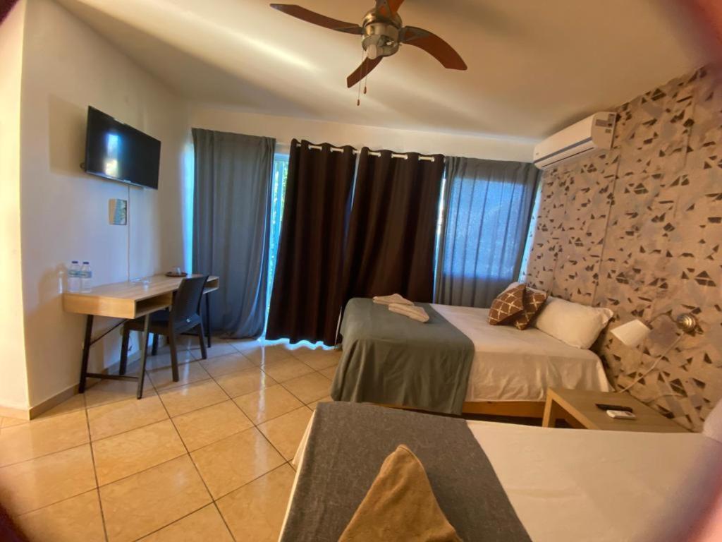 Hotel Sea Breeze Sosúa Buitenkant foto